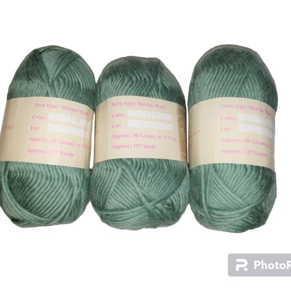 3 Skein Frog Tree 100% Merino Wool Yarn Green 137 Yds/1.75 Oz Each Knit Crochet - Picture 3 of 5